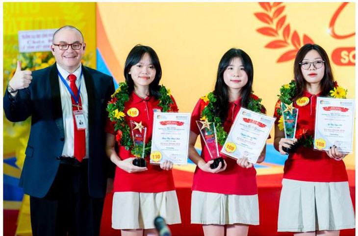 Dấu ấn trưởng thành của học sinh Royal School tại lễ tổng kết 2025 - Ảnh 1.