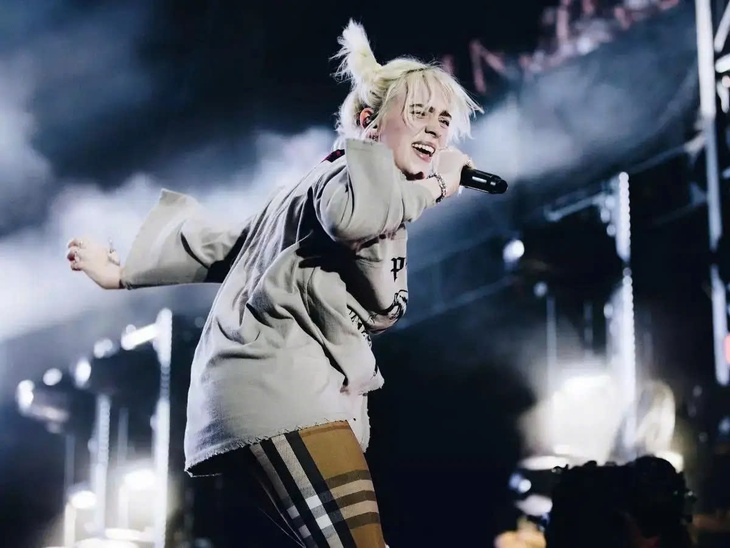 Billie Eilish 'càn quét' 7 giải thưởng lớn, chiến thắng tuyệt đối tại American Music Awards 2025 - Ảnh 4.