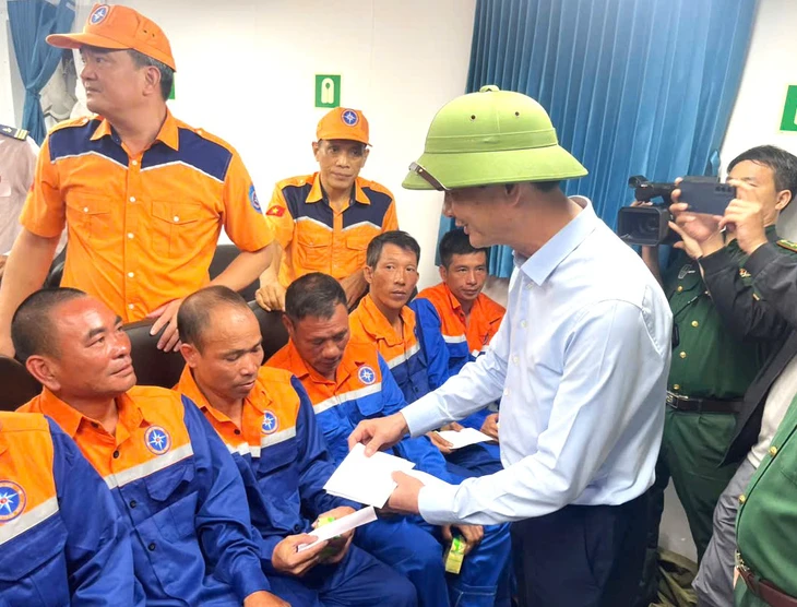 trục vớt - Ảnh 2.