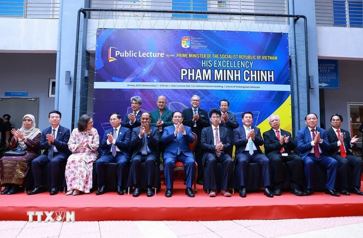 Thủ tướng đề nghị nghiên cứu xây dựng trường đại học của Malaysia tại Việt Nam - Ảnh 2. Malaysia - Ảnh 2.