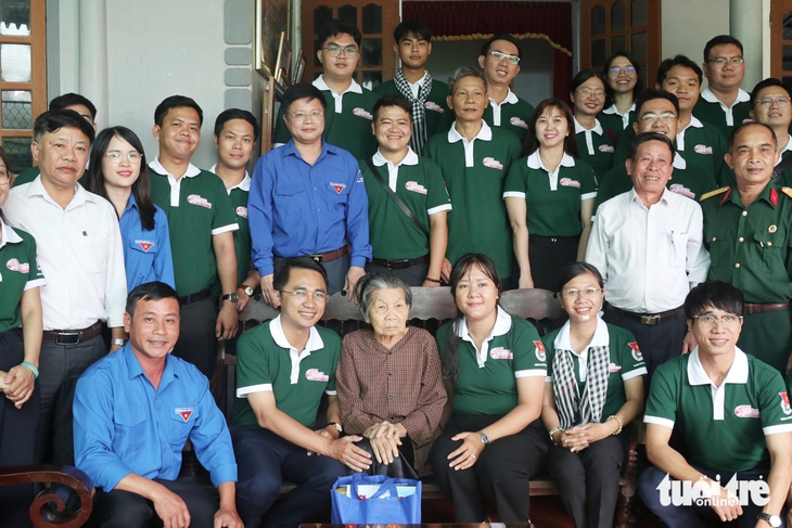 tuổi trẻ - Ảnh 12.