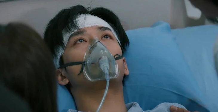 Chi tiết khá 'lạ lùng' trong Cha tôi, người ở lại: Nguyên hôn mê sâu, tỉnh lại nhờ An hát - Ảnh 2. Chi tiết lạ lùng trong Cha tôi, người ở lại: Hôn mê sâu mà tỉnh lại nhờ nghe hát - Ảnh 2.