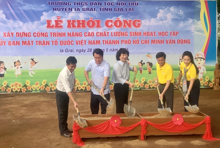 Khởi công xây dựng công trình giúp học sinh dân tộc thiểu số - Ảnh 1. dân tộc thiểu số - Ảnh 1.