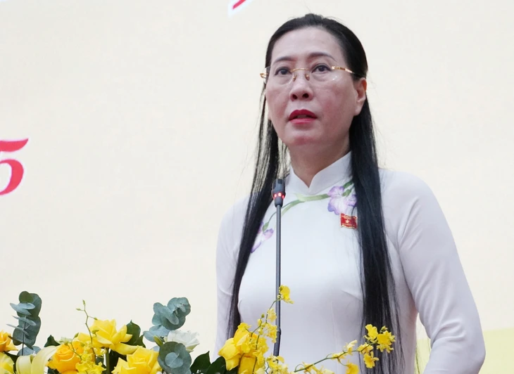 Bí thư, chủ tịch tỉnh đứng lớp tập huấn cho bí thư, chủ tịch xã - Ảnh 1.