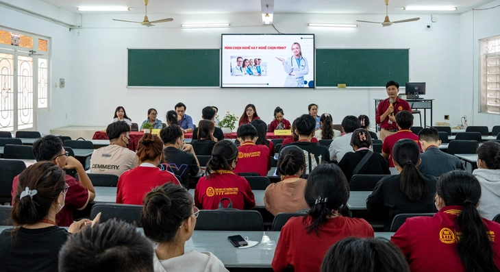 Thanh tra Bộ Giáo dục ‘vén màn’ sai phạm tại 2 trường đại học đào tạo ngành y dược - Ảnh 1.