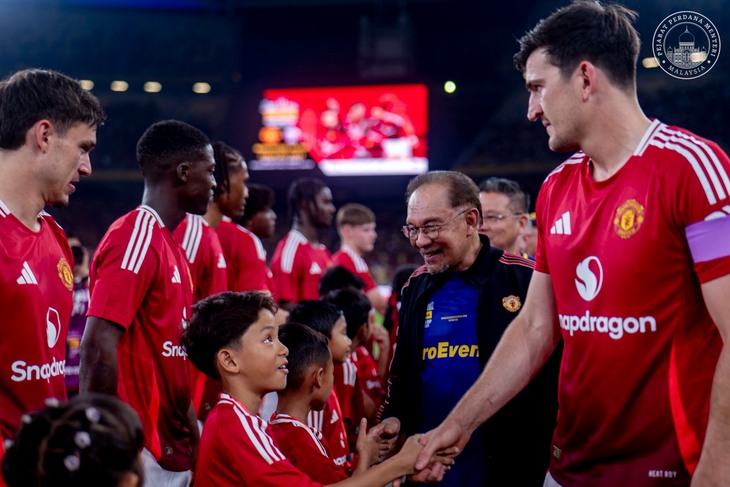 Thủ tướng Malaysia chúc Man United không xuống hạng ở mùa sau - Ảnh 1.