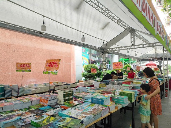Tết thiếu nhi 1-6: Rộn rã hoạt động, tựa sách cho trẻ đón hè - Ảnh 4. Rộn rã hoạt động, tựa sách cho trẻ đón hè - Ảnh 4.