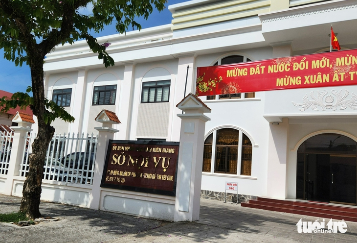 An Giang có hơn 1.300 người xin nghỉ theo chế độ 178 và nghỉ việc - Ảnh 2.