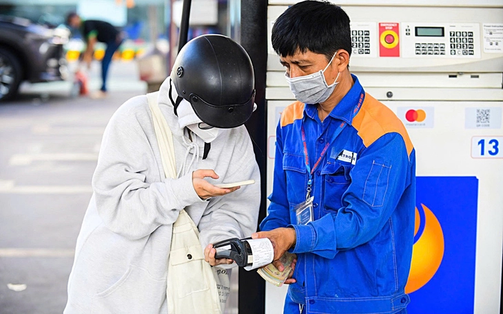'Chạm' để đi tất cả phương tiện công cộng ở TP.HCM - Ảnh 2.
