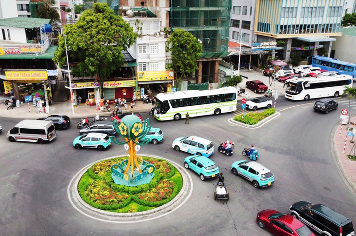Điều chỉnh khung giờ cấm xe trên 29 chỗ vào trung tâm Nha Trang - Ảnh 1. Nha Trang - Ảnh 1.