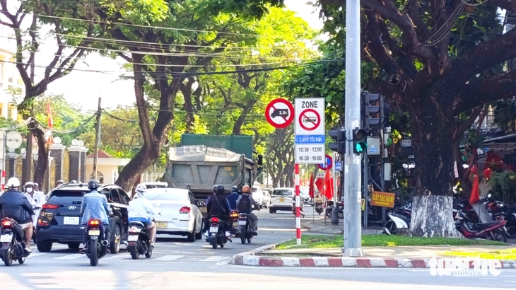 xe ben - Ảnh 1.