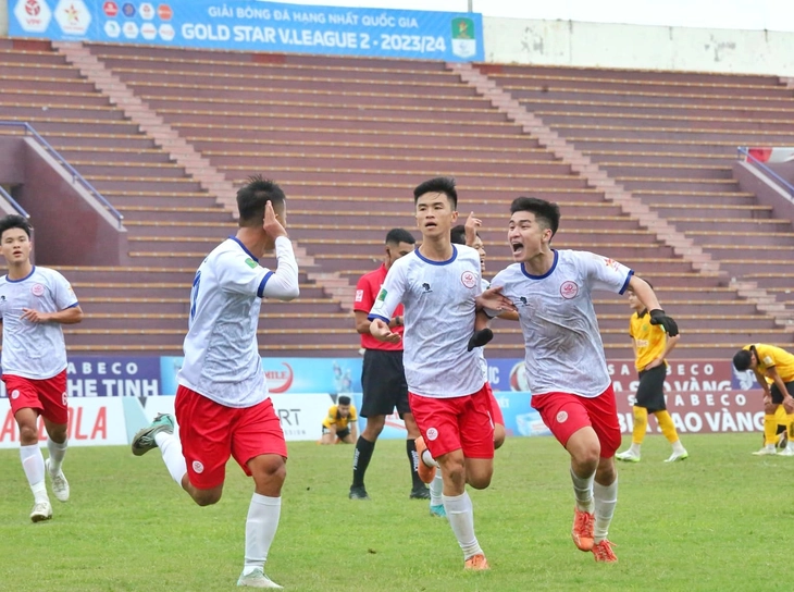 Vì sao CLB Phú Thọ rơi vào tầm ngắm của FIFA? - Ảnh 1.