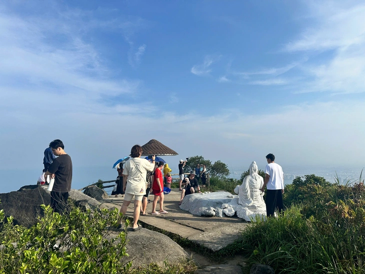 Chuyến bay đến Đà Nẵng tăng mạnh dịp lễ 30-4, đường bay quốc tế gấp 3 lần nội địa - Ảnh 4.