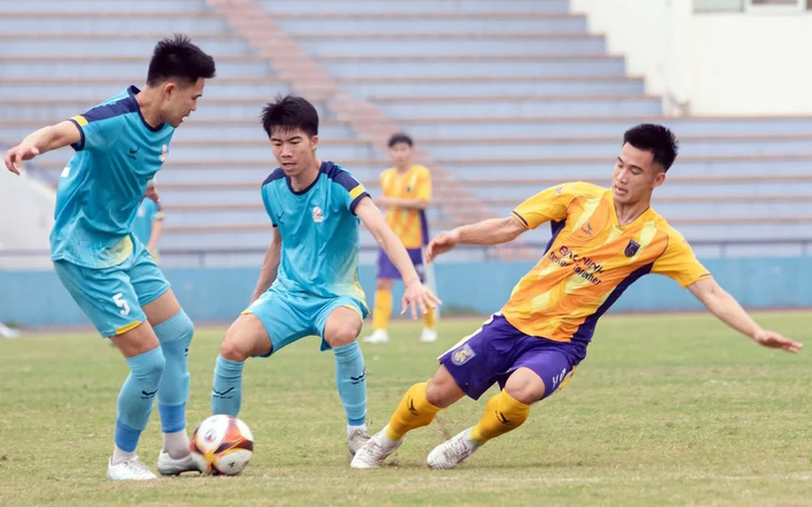 Cú đánh mạnh của FIFA - Ảnh 2.