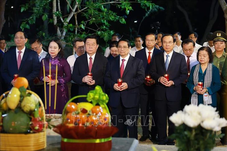 Thủ tướng dự chương trình Côn Đảo - Hùng ca ý chí Việt Nam - Ảnh 1. Côn Đảo - Ảnh 1.