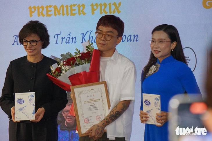 Bạn có dám tự hào về người mẹ bán trứng vịt lộn không? - Ảnh 1. hột vịt lộn - Ảnh 1.