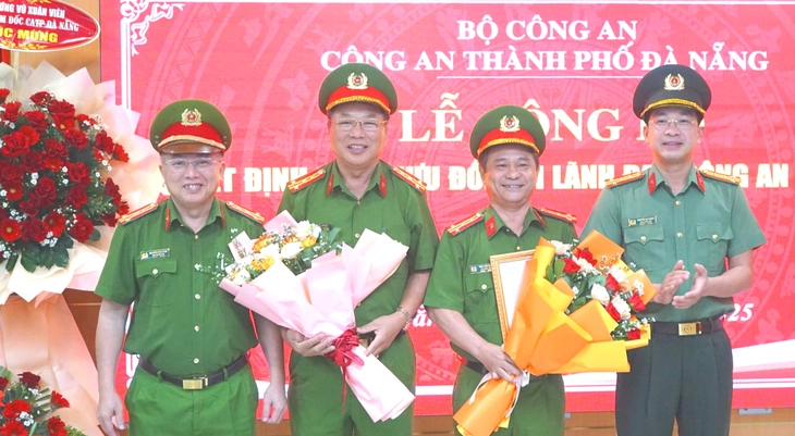 2 phó giám đốc Công an Đà Nẵng nghỉ hưu trước tuổi - Ảnh 1.