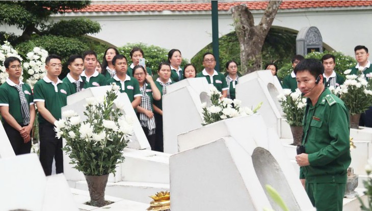 Từ bến Nhà Rồng đến Làng Sen - Ảnh 1. Làng Sen - Ảnh 1.