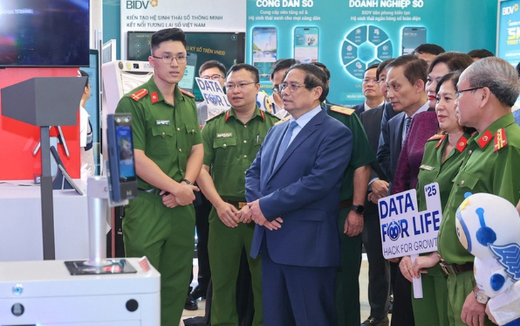 Giao hàng bằng robot và drone: Khi “viễn tưởng” đã hóa đời thường - Ảnh 2.