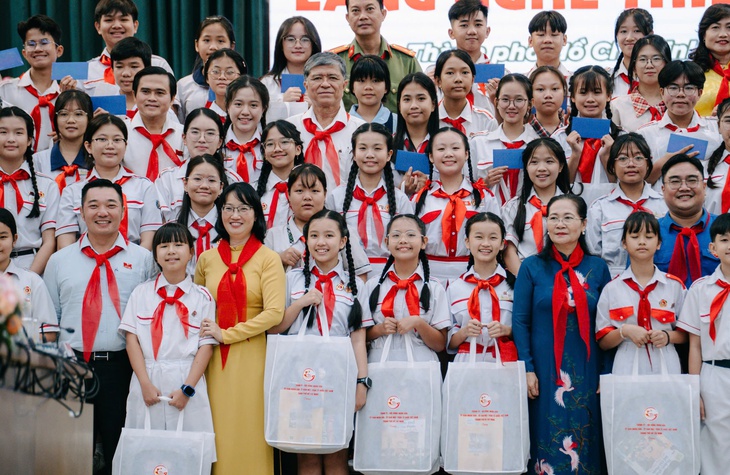 Thiếu nhi TP.HCM đề xuất nhiều ý tưởng thiết thực với lãnh đạo TP.HCM - Ảnh 5. thiếu nhi - Ảnh 5.