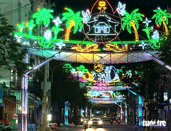 Tránh lắp đặt đèn LED và cổng chào trong TP Trà Vinh quá dày đặc - Ảnh 2.