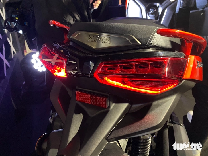 Yamaha XMAX 300 - Ảnh 4.