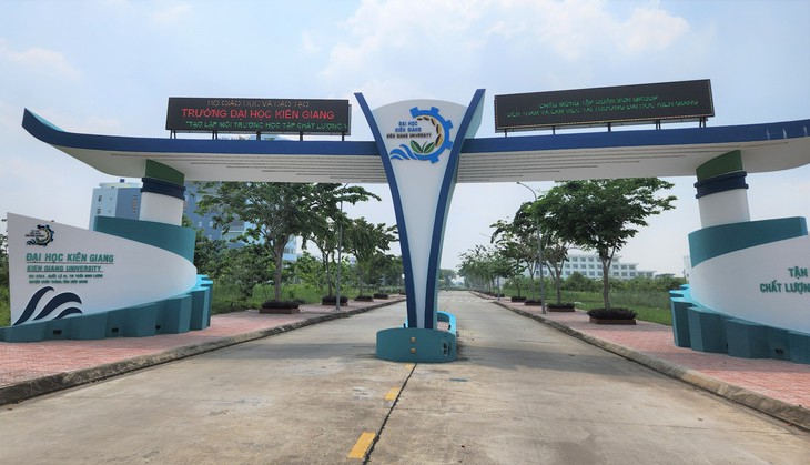 Khai trừ đảng cựu phó viện trưởng viện kiểm sát huyện Kiên Hải - Ảnh 1.