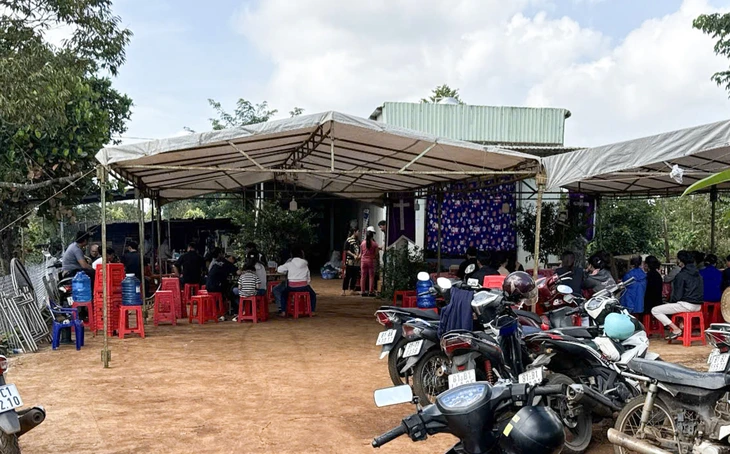 Vụ 3 mẹ con chết thảm trong căn nhà khóa trái: Vợ chồng có mâu thuẫn - Ảnh 1.