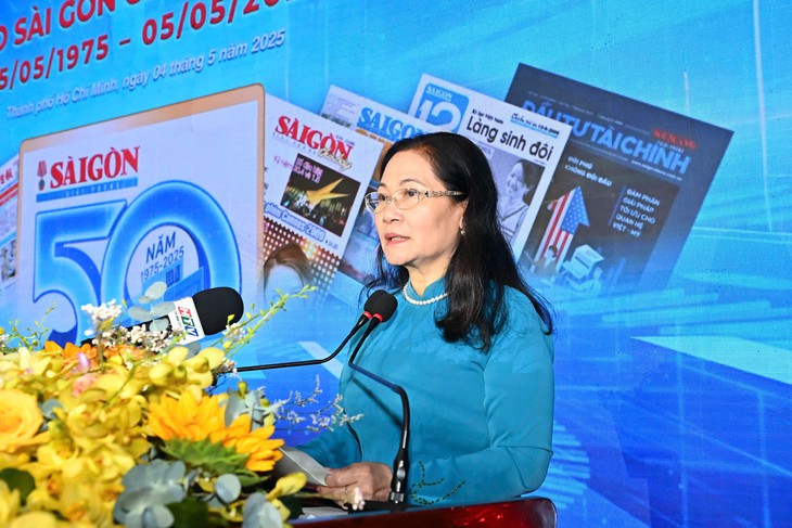 Báo Sài Gòn Giải Phóng kỷ niệm 50 năm ngày ra số báo đầu tiên - Ảnh 2. Đất nước ngàn hoa - Ảnh 2.