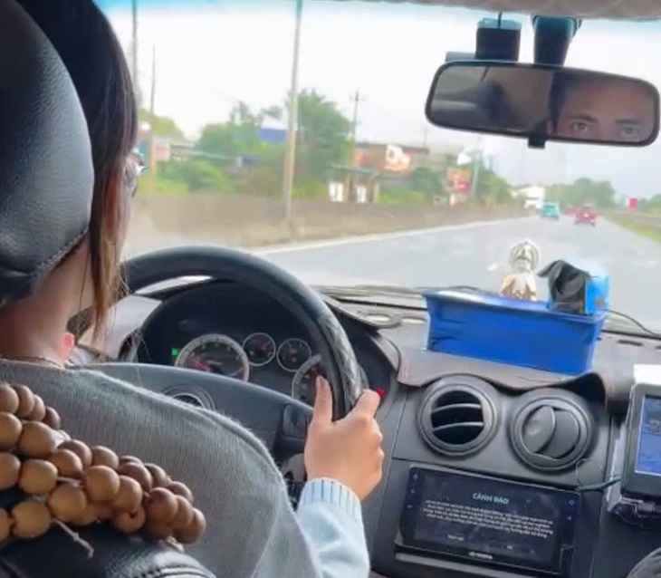 GIẤY PHÉP LÁI XE - Ảnh 1.