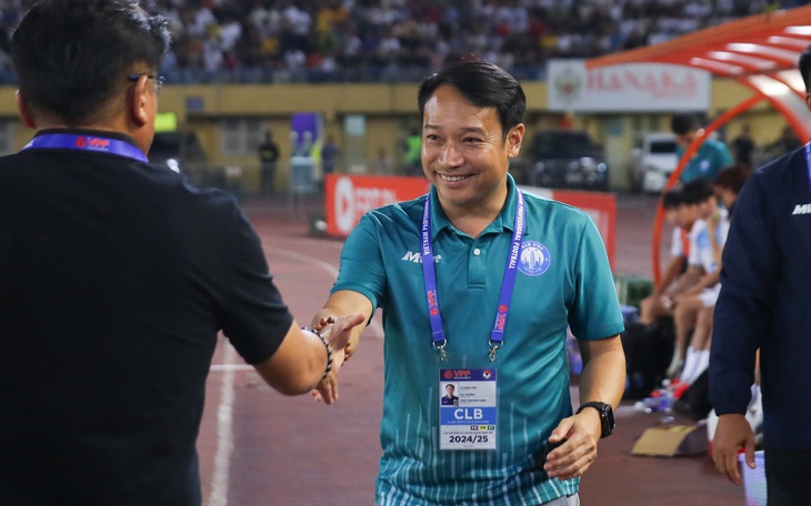 V-League 2024-2025: CLB Nam Định chạm một tay vào cúp vô địch - Ảnh 2.