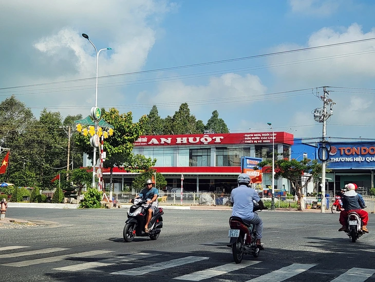 Núi Sam - Ảnh 1.