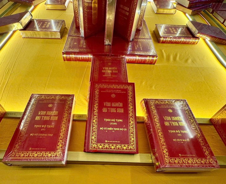 Ngắm 87 phiên bản bảo vật quốc gia Phật giáo Việt Nam tại Đại lễ Vesak 2025 - Ảnh 2. Vesak - Ảnh 2.