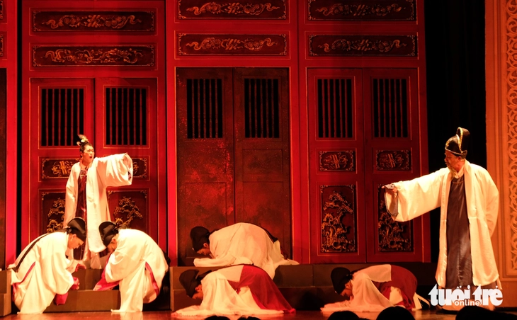 Lệ Chi viên: nhắc nhở hiểm họa khi không nghĩ tới lợi ích của dân - Ảnh 3. Lệ Chi viên - Ảnh 2.