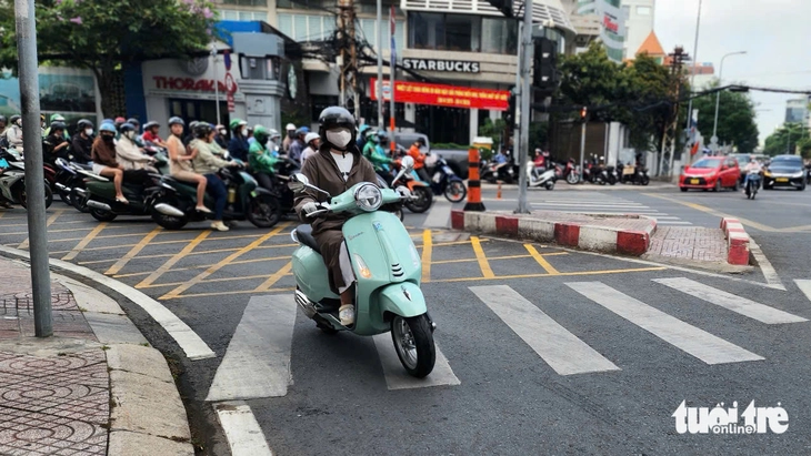 Sắp có vạch mắt võng tại giao lộ Lê Duẩn - Tôn Đức Thắng, quận 1 - Ảnh 1.