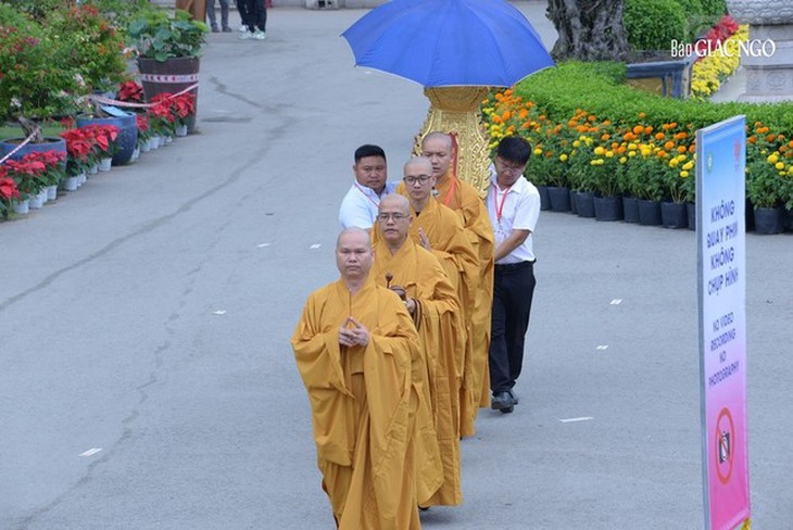 Khai đàn cầu siêu các anh hùng, liệt sĩ tại Đại lễ Vesak 2025 - Ảnh 3. Khai đàn cầu siêu các anh hùng, liệt sĩ tại Đại lễ Vesak 2025 - Ảnh 3.