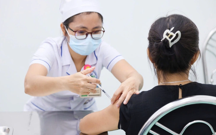 Tăng ca biến chứng viêm não do zona thần kinh, có bệnh nhân  - Ảnh 3.