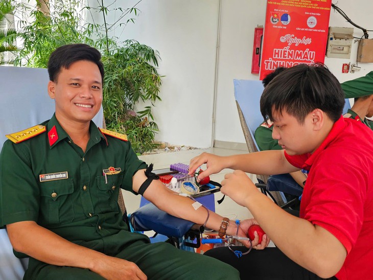 'Giọt máu xứ dừa' đến với Bệnh viện Huyết học - Truyền máu TP Cần Thơ - Ảnh 1.