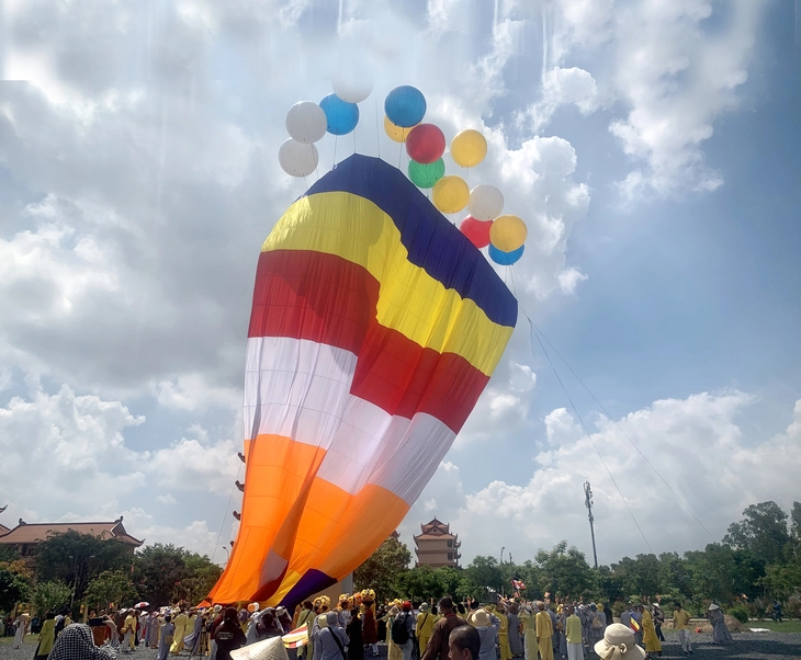 Đoàn kết và bao dung - Ảnh 1. Vesak - Ảnh 1.