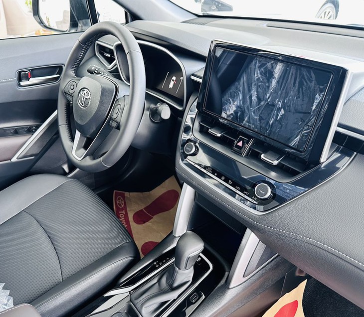 Toyota Corolla Cross giảm giá nhiều nhất 46 triệu đồng: Giá khởi điểm còn 779 triệu, càng làm khó nhóm 'đàn em' Seltos, Creta- Ảnh 8. Toyota Corolla Cross - Ảnh 6.