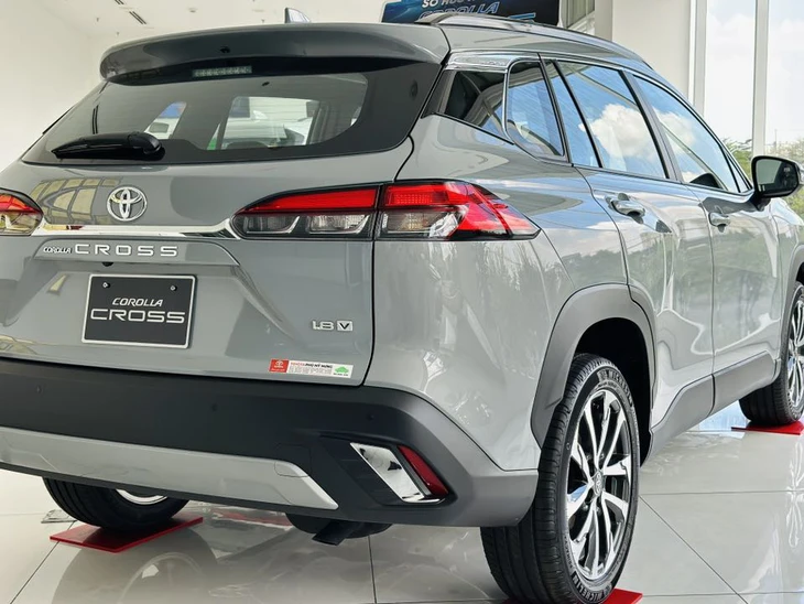 Toyota Corolla Cross giảm giá nhiều nhất 46 triệu đồng: Giá khởi điểm còn 779 triệu, càng làm khó nhóm 'đàn em' Seltos, Creta- Ảnh 7. Toyota Corolla Cross - Ảnh 5.