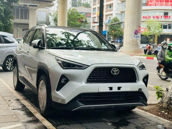 Toyota Corolla Cross giảm giá nhiều nhất 46 triệu đồng: Giá khởi điểm còn 779 triệu, càng làm khó nhóm 'đàn em' Seltos, Creta- Ảnh 10. Toyota Corolla Cross - Ảnh 8.