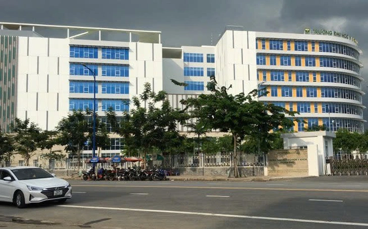 Đề nghị hiệu trưởng Trường đại học Y khoa Phạm Ngọc Thạch kiểm điểm - Ảnh 2.