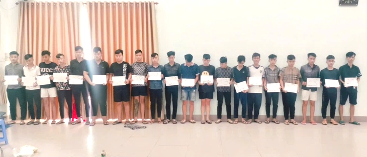 thanh thiếu niên - Ảnh 2.