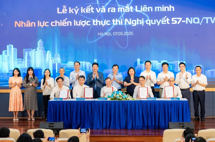 Năm trường đại học 'bắt tay' phát triển nhân lực - Ảnh 1.