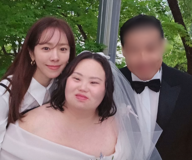 Đám cưới Jung Eun Hye - nữ diễn viên, họa sĩ mắc hội chứng Down - gây xúc động Hàn Quốc - Ảnh 1.