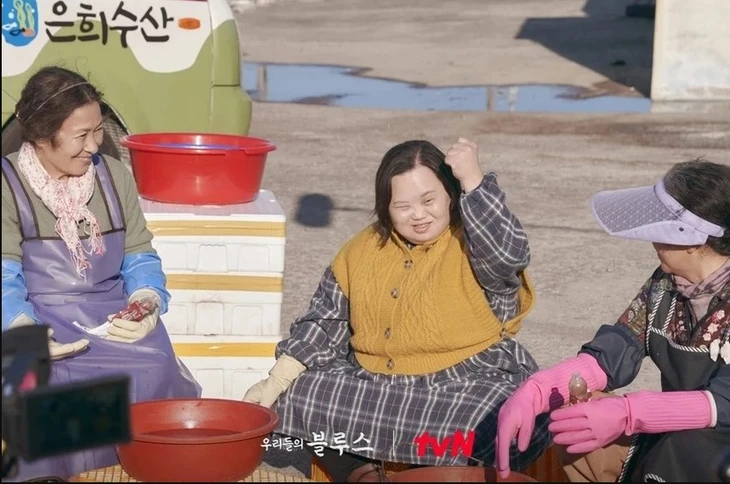 Đám cưới Jung Eun Hye - nữ diễn viên, họa sĩ mắc hội chứng Down - gây xúc động Hàn Quốc - Ảnh 2.