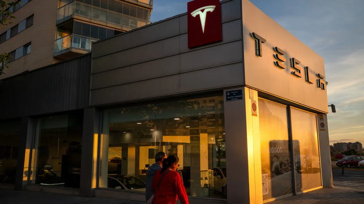 xe điện Tesla - Ảnh 1.