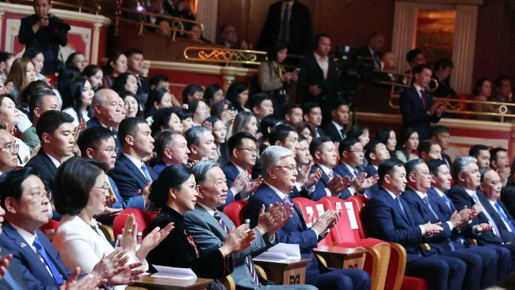 z6575711327682-82146cb0055a5015c456eb696d3ffd7b-574-1211-6563-6752jpg-17465927322761480805360.jpg