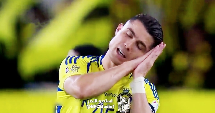 Ronaldo chế nhạo đồng đội ‘mơ ngủ’ trong trận thua Al Ittihad - Ảnh 1.